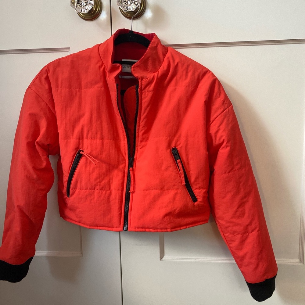 ❌SOLD❌ urban outfitters cropped puffer jacket